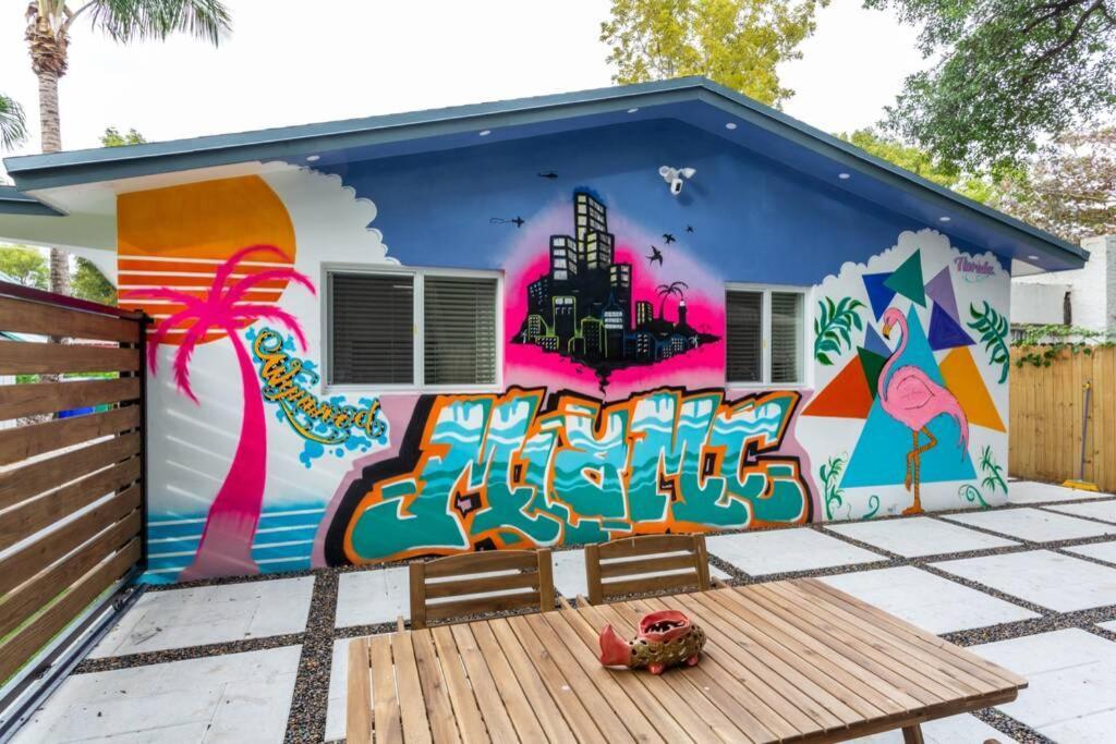 Casa Madeira @ The Heart Of Design District Ferienhaus Miami